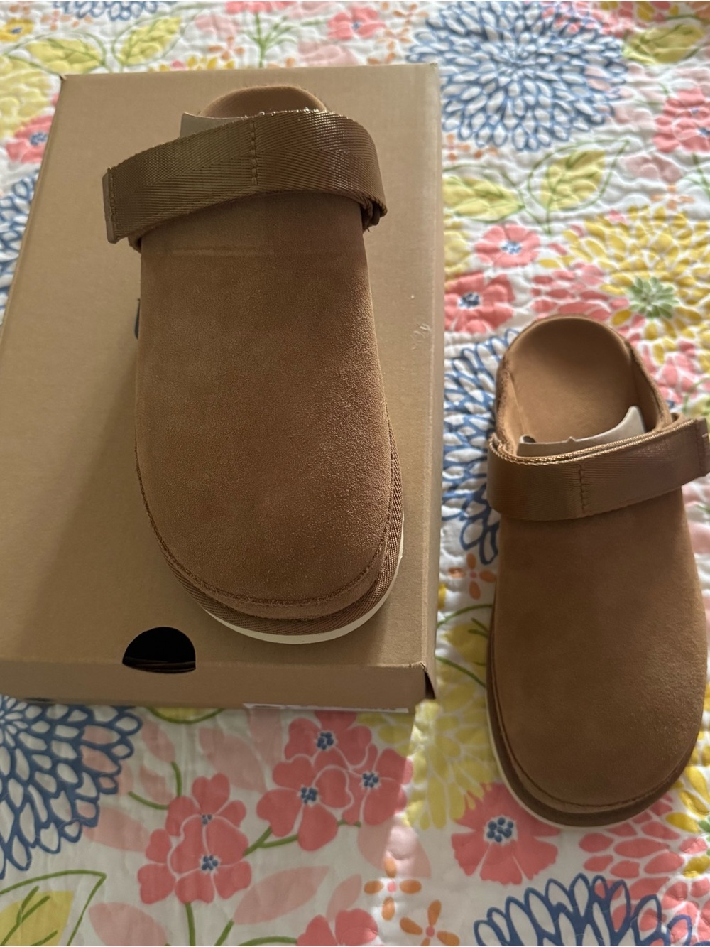 NIB SIZE 9 Goldencoast Clog II Chestnut